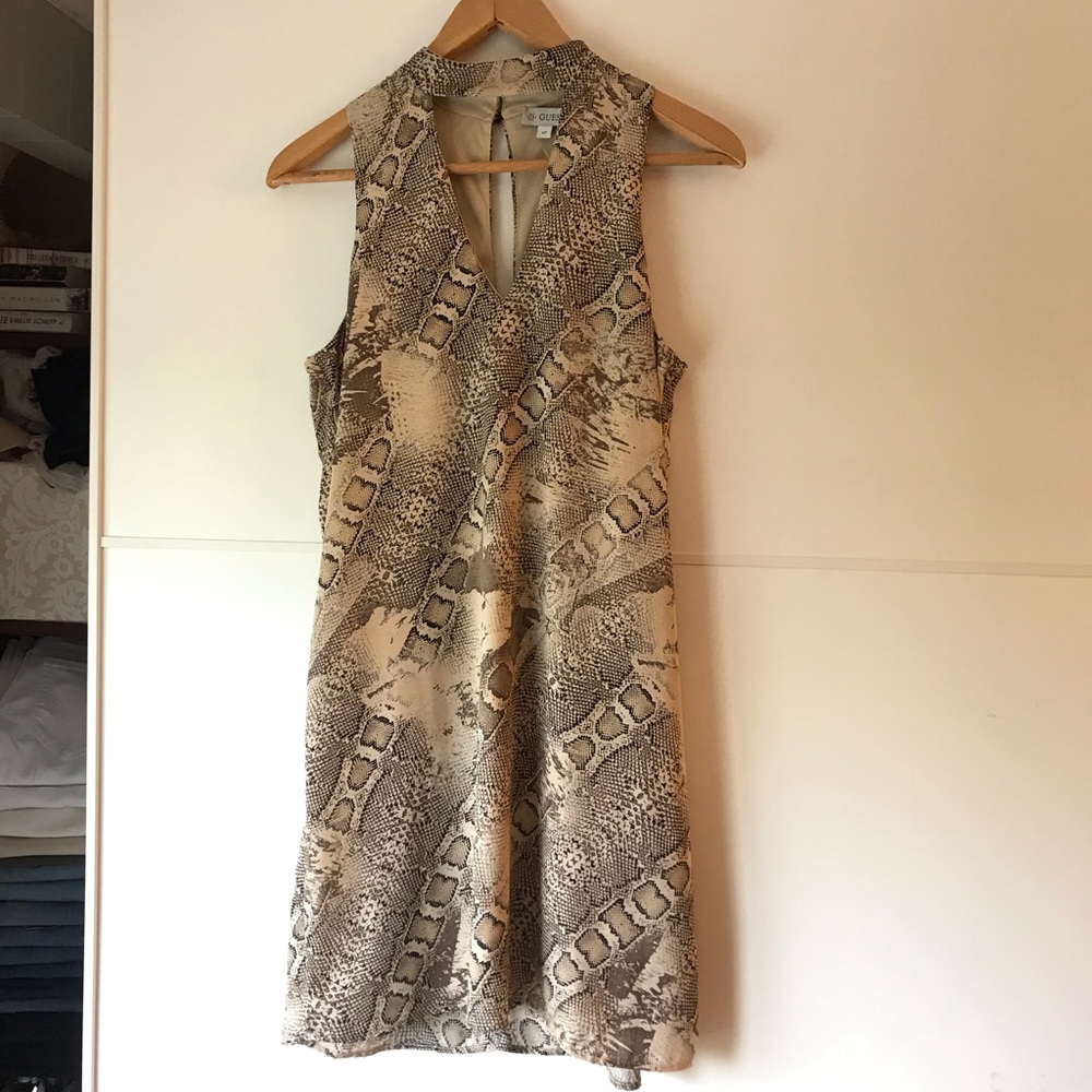 LAST DAY TO BUY!! GUESS DRESS - Picture 5 of 10